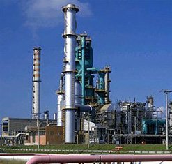 Complejo industrial y refinería